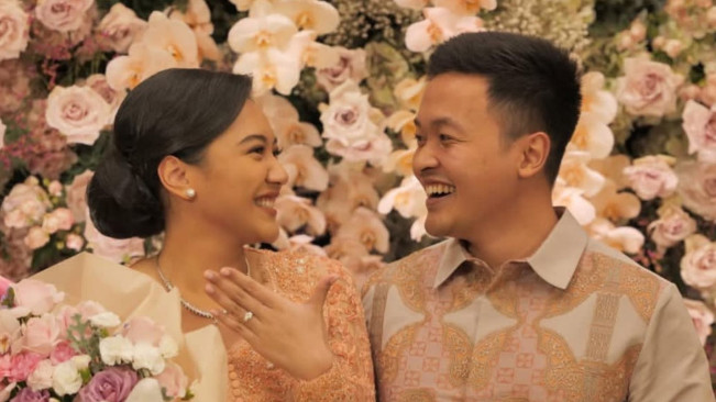 Putri Tanjung dan Guinandra Jatikusumo dikabarkan diambang cerai (Instagram)